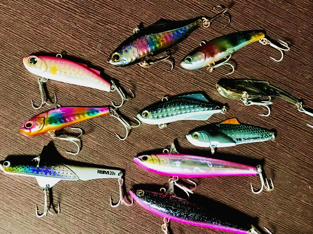 初心者必見】シーバスバイブレーションの使い方とおすすめ11選